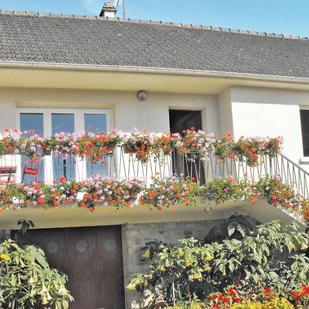 Holiday Home In Montsernelle Lithaire Kültér fotó