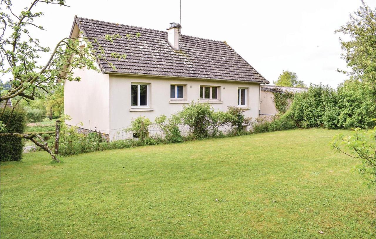 Holiday Home In Montsernelle Lithaire Kültér fotó