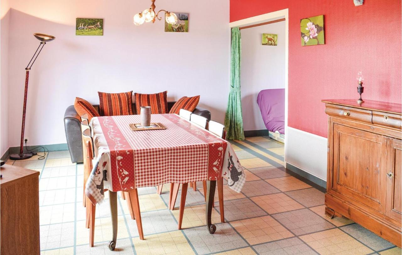 Holiday Home In Montsernelle Lithaire Kültér fotó