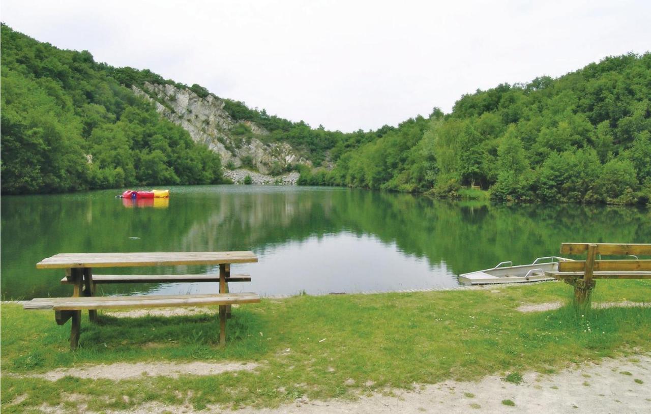 Holiday Home In Montsernelle Lithaire Kültér fotó